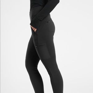 Athleta Headlands Hybrid Cargo Tight